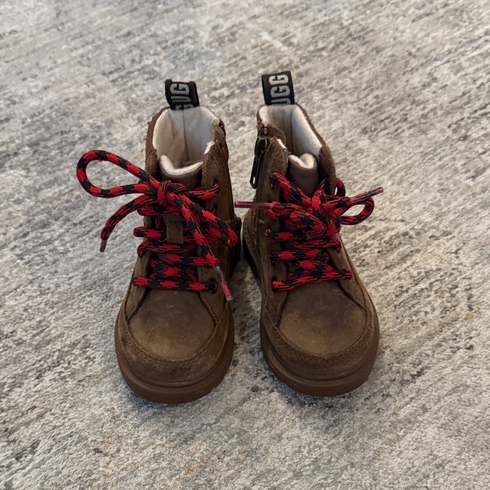 UGG Kids Robley Weather Brown Boots with Red Laces